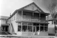 0032-Hardware-Store-44B283
