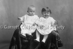 0847-Portrait-Twins-847 0847-Portrait-Twins-847