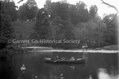 1210-Canoeing-on-Cas44B960