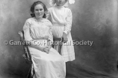 1370-Portrait-Two-Yo44BA04 1370-Portrait-Two-Yo44BA04