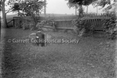 1422-Child-in-Yard-P44BA39 1422-Child-in-Yard-P44BA39
