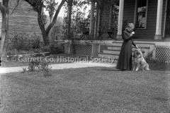 1392-Woman-in-Yard-w44BA1A