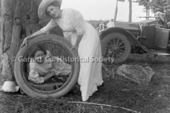 1463-Women-in-Tire-317A