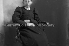 1499-Portrait-Seated44BACA