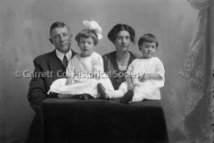 1607-Family-Portrait-464A