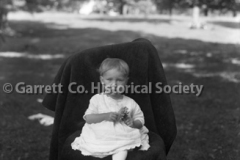 2035-Portrait-Little44BF08