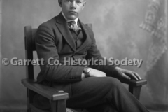 2110-Portrait-Young-44BF85