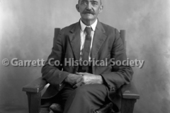 0192-Portrait-Ambros44B328
