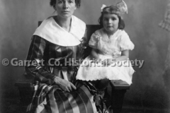 2628-Woman-Child-145C