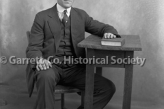 0480-Portrait-Young-44B3AB