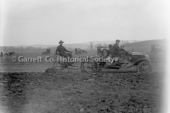 0338-Plowing-with-Mo44B3F0