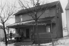 0442-House-Men-wit44B457